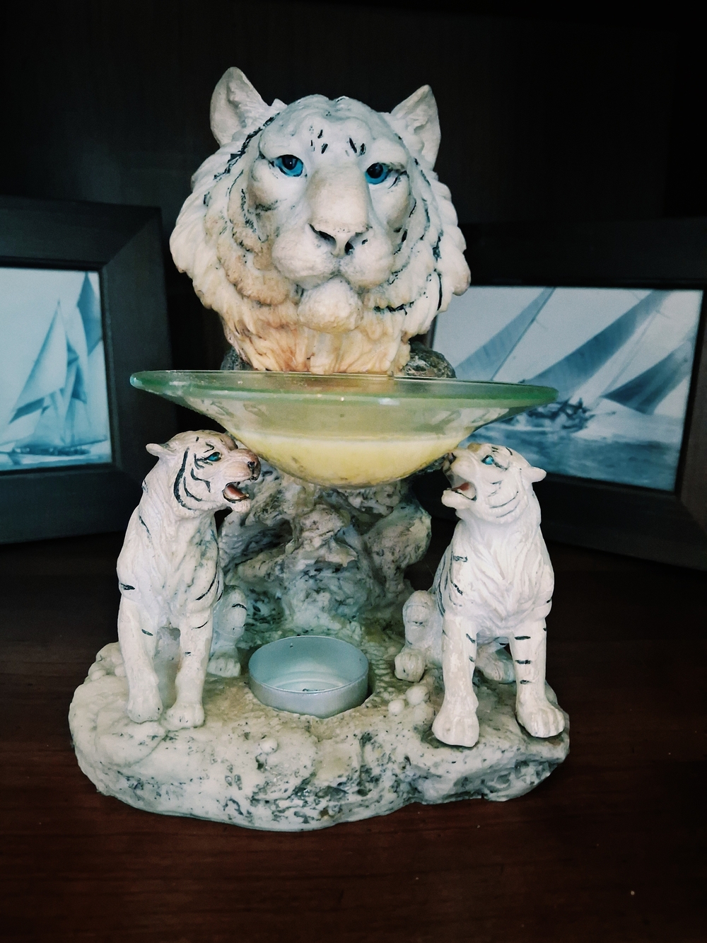 White Tiger Trio Decorative Sculpture Oil Burner with Blue Eyes